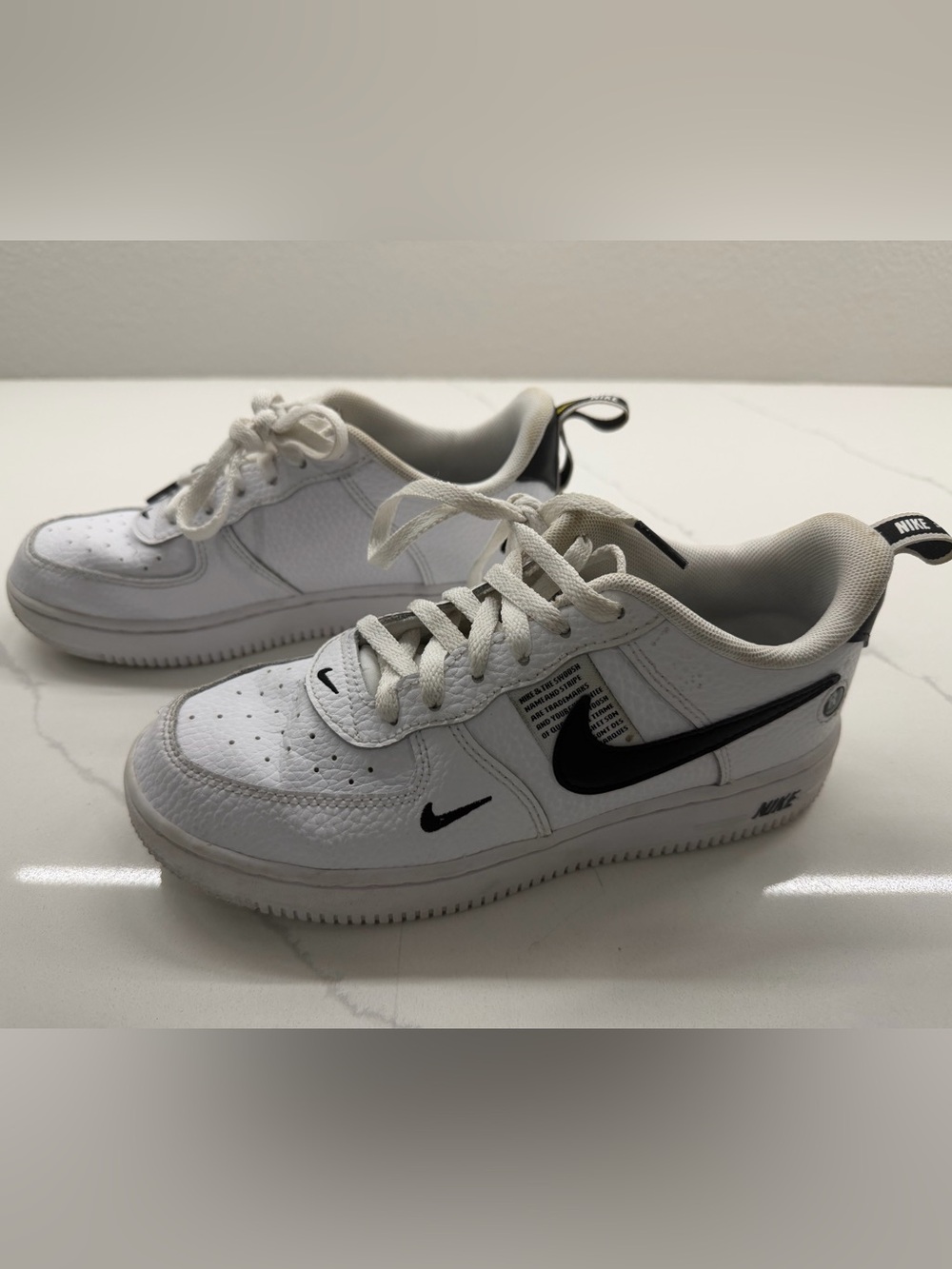 Nike Air Force 1 LV8